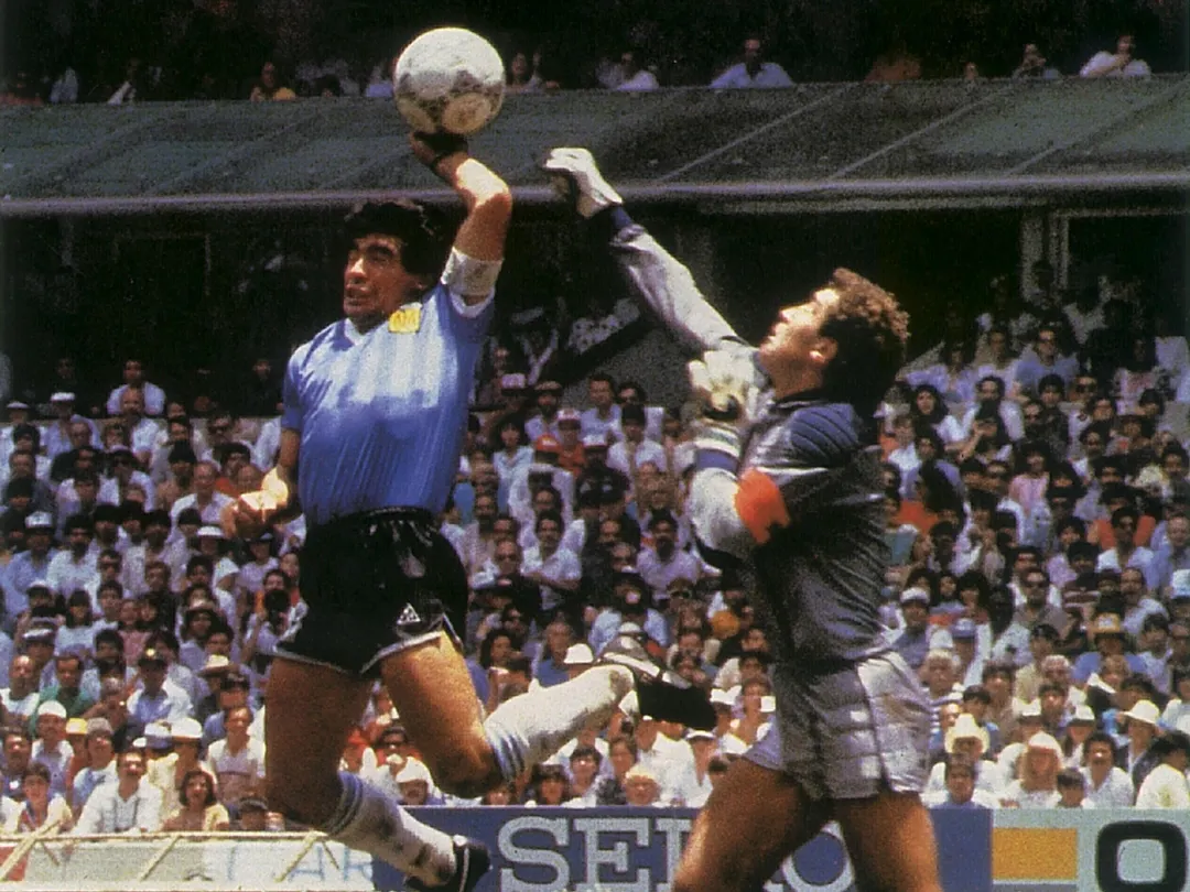 Además de la pelota de 