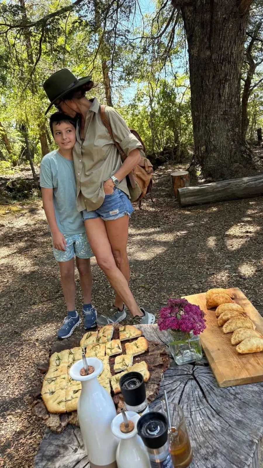 El outfit de Juliana Awada en el sur.