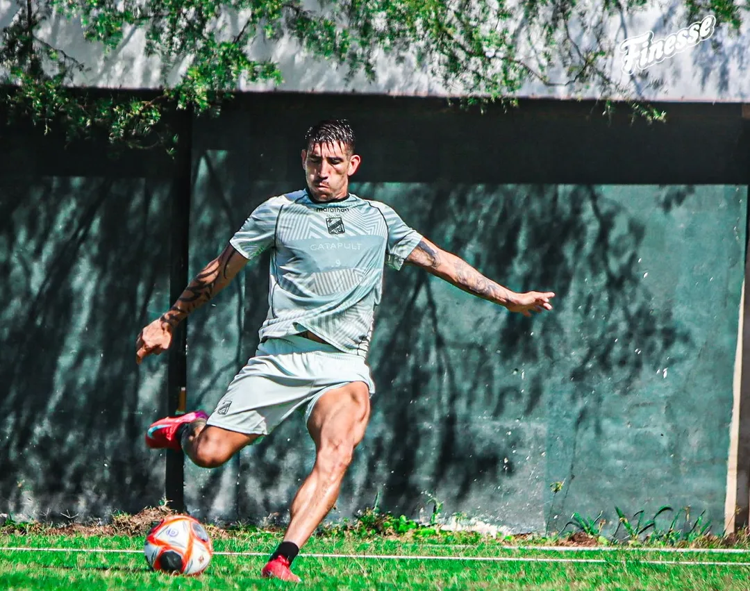 Ricky Centurión analiza una posible vuelta al fútbol argentino.