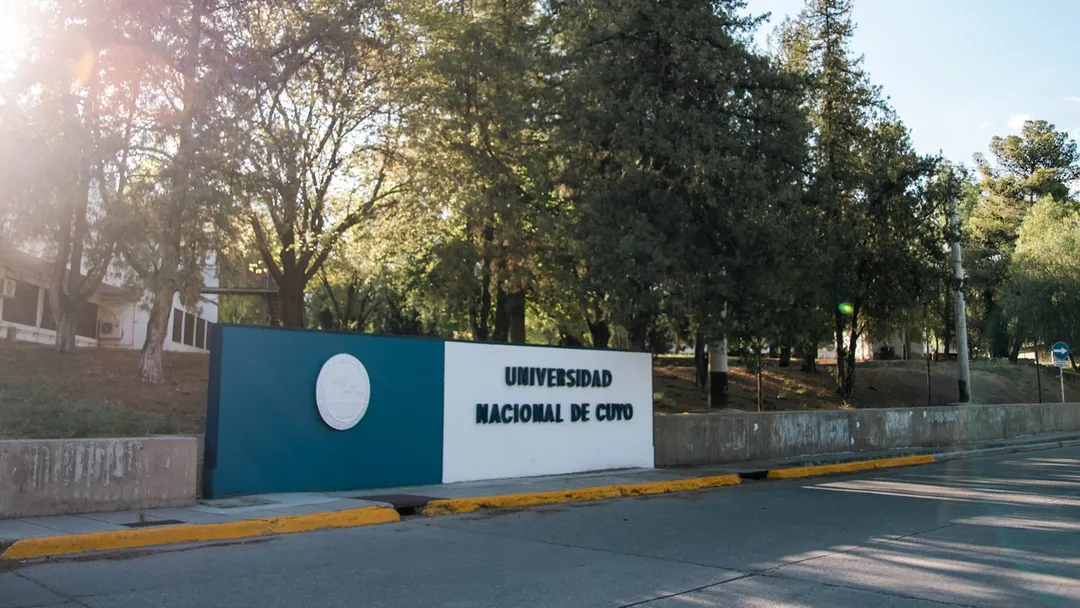 Ingreso a carreras de la UNCuyo con virtualidad en el cursado.
