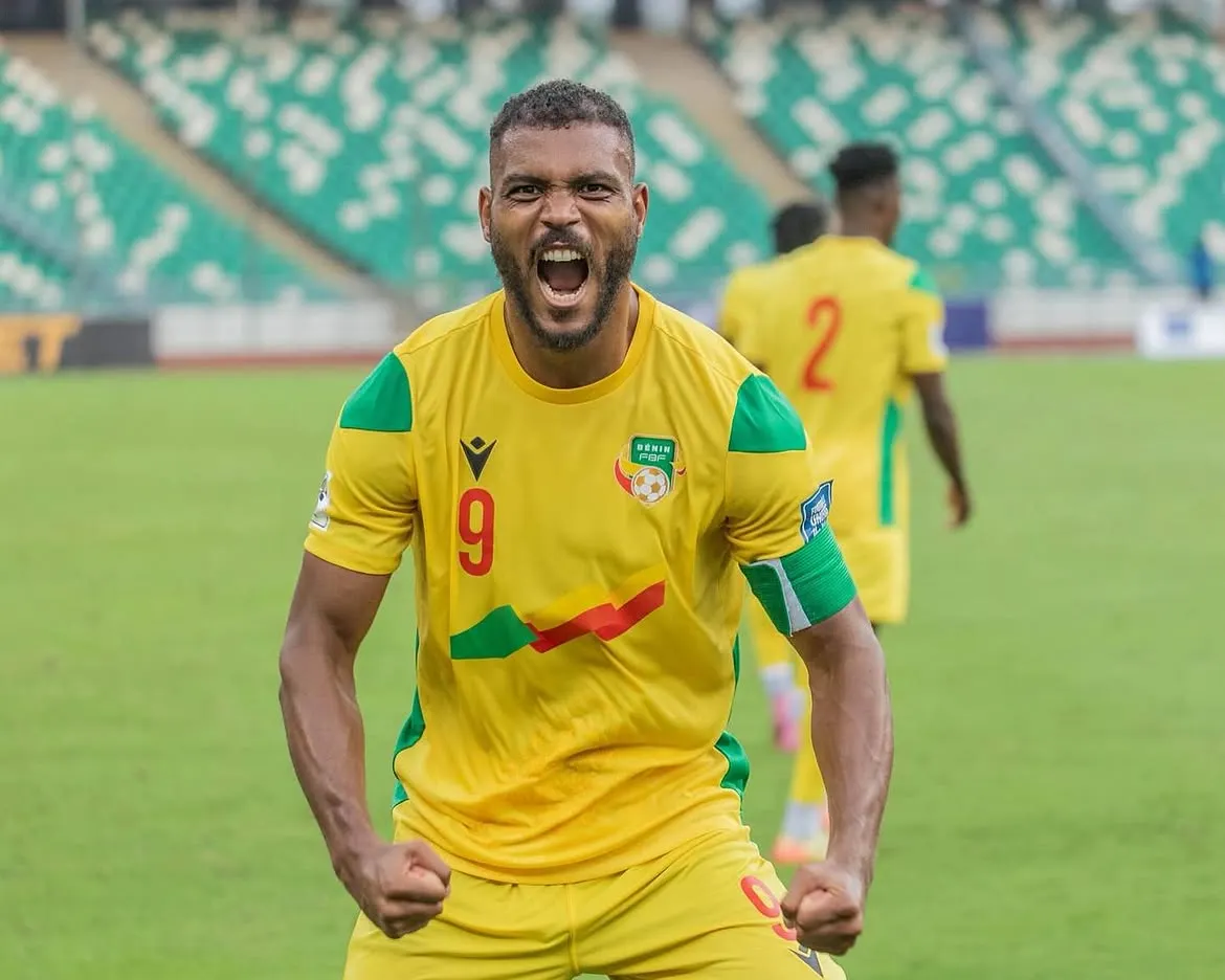 Steve Mounié recordó sus cruces previos con Messi y otros futbolistas argentinos.