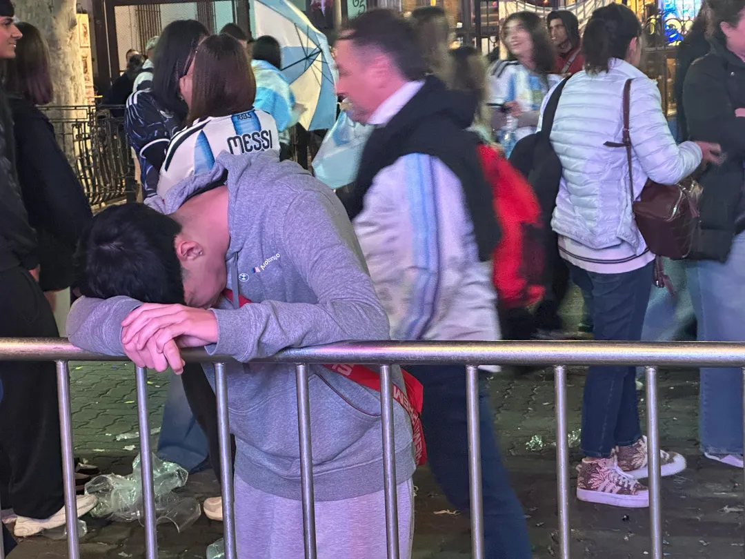 Fanáticos mendocinos se expresaron sobre el impacto de las redes sociales tras la caída albiceleste en la final del Mundial 2026.