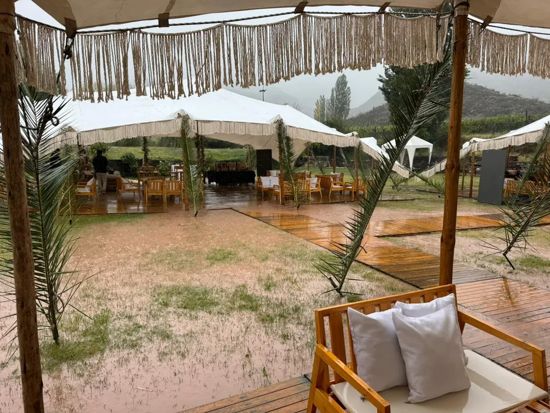 La Vendimia Solidaria pasada por agua. Suspendieron el evento por lluvias. 