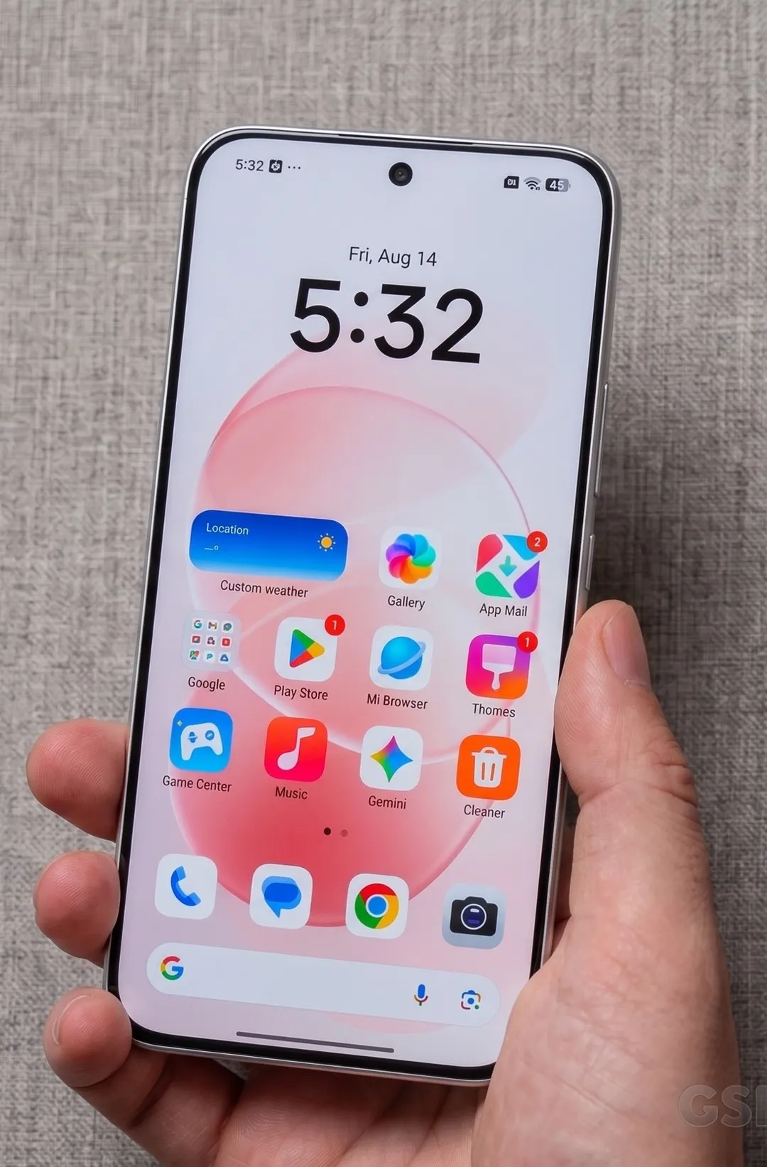 El diseño exterior del teléfono de Redmi incorpora un panel fotocromático sensible a los rayos ultravioleta.