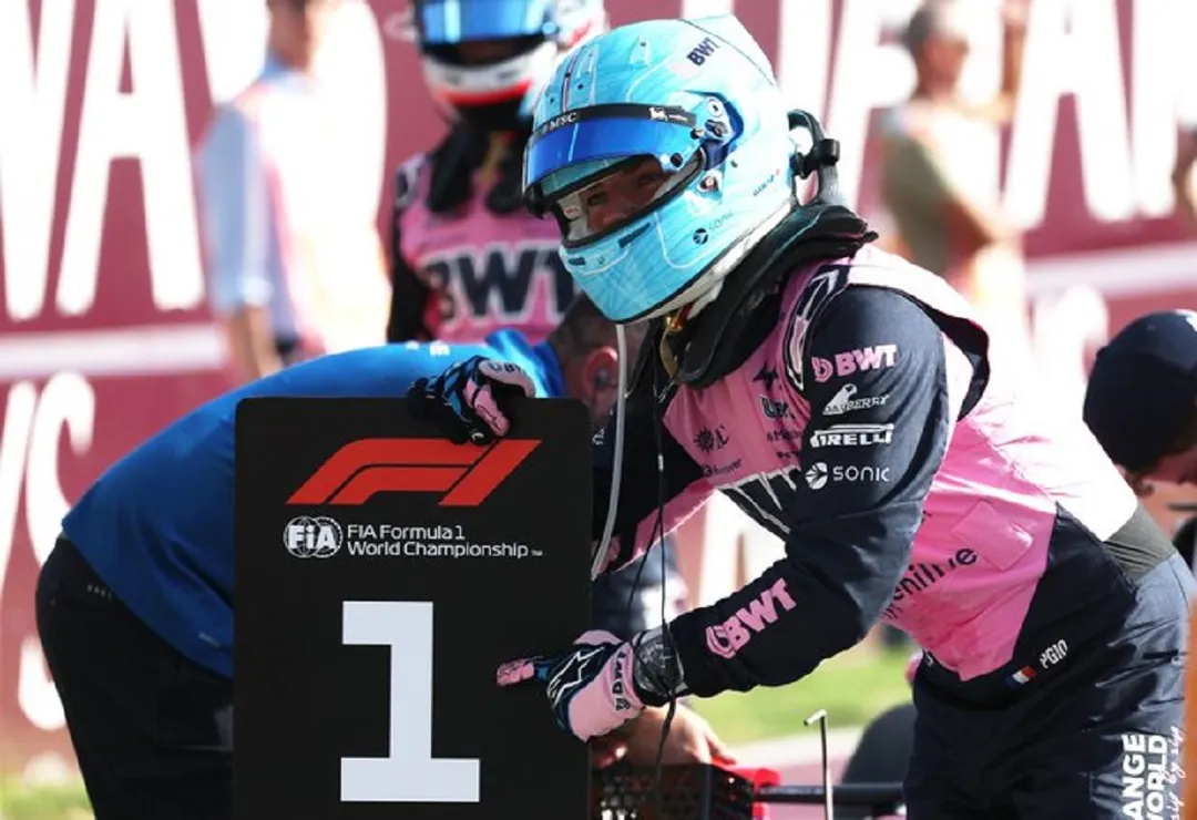 A pocas horas de que le quitaran el podio en Mónaco, Gasly hizo la pole para la carrera en Monza. 