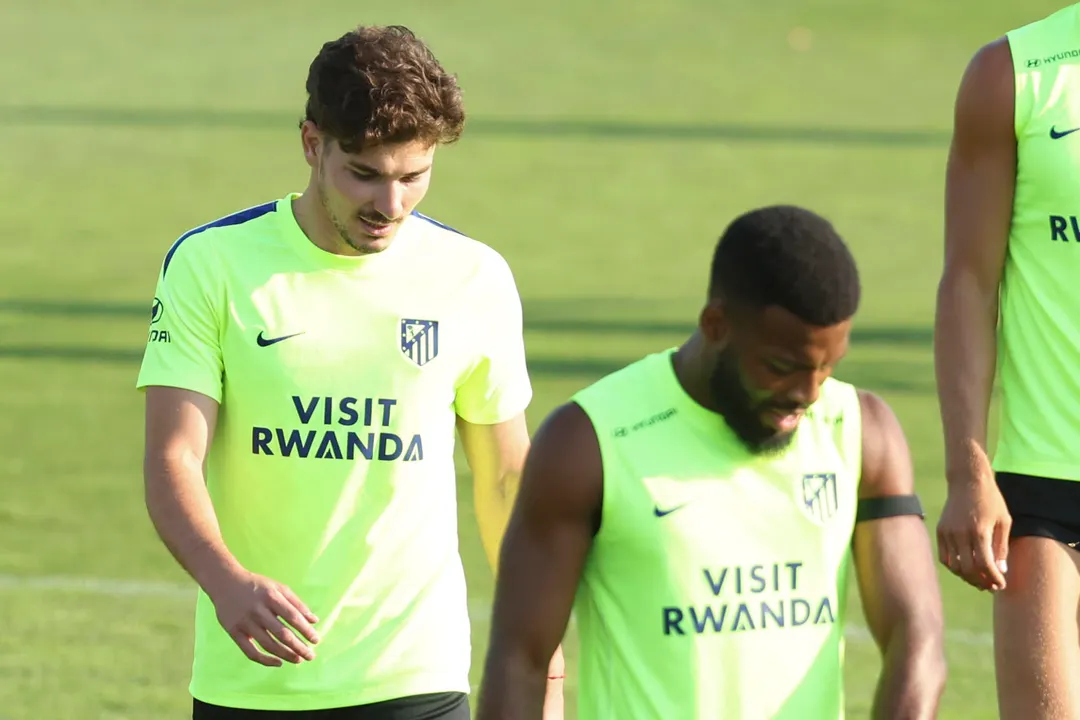 El DT del Barcelona pidió que hagan todos los esfuerzos para quedarse con Julián Álvarez.