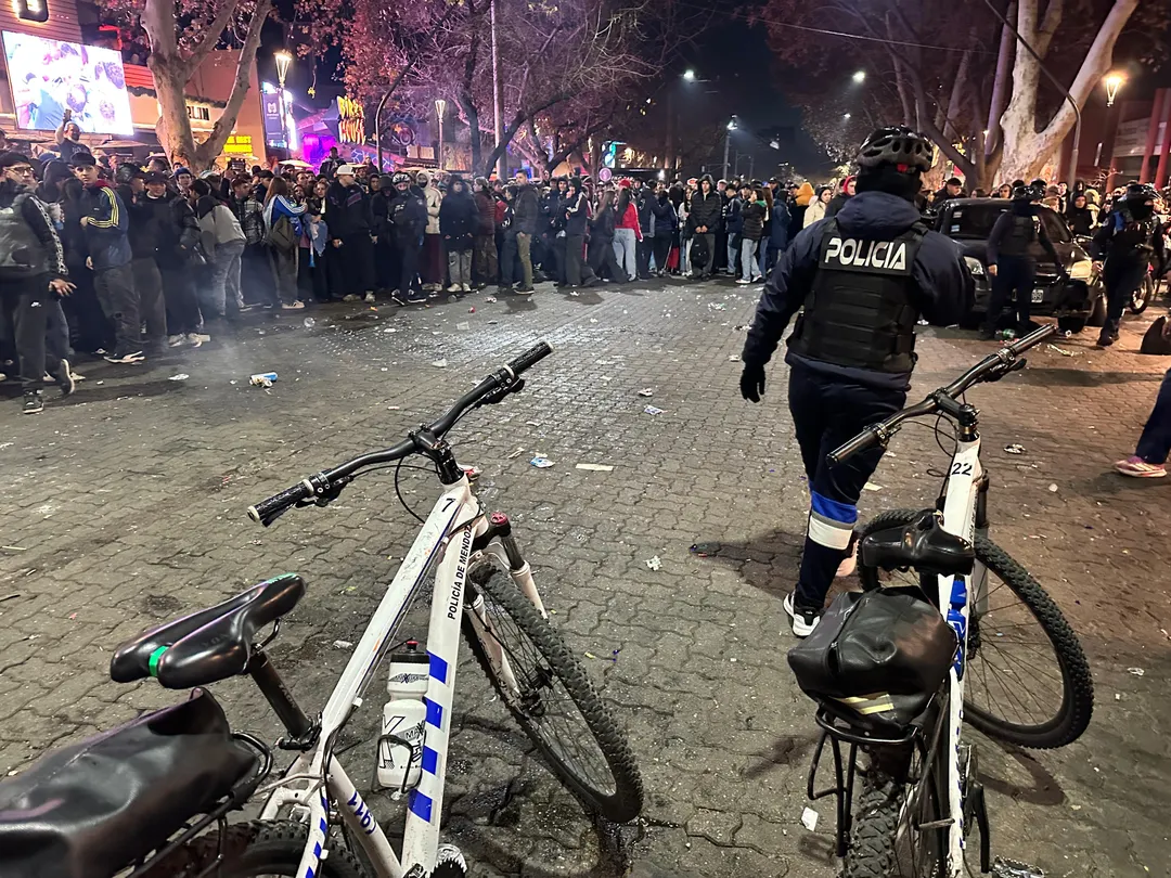 La policía intervino en disturbios en la Arístides.