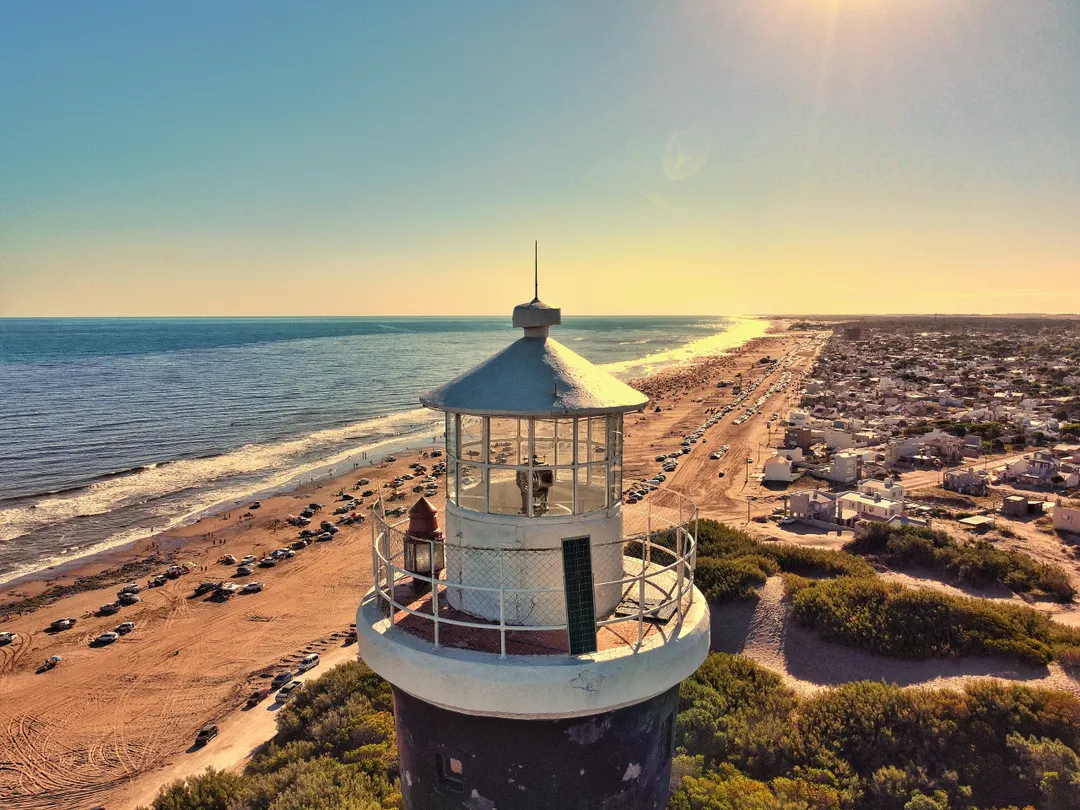 Esta playa tiene paisajes que enamoran a los turistas de todas partes.