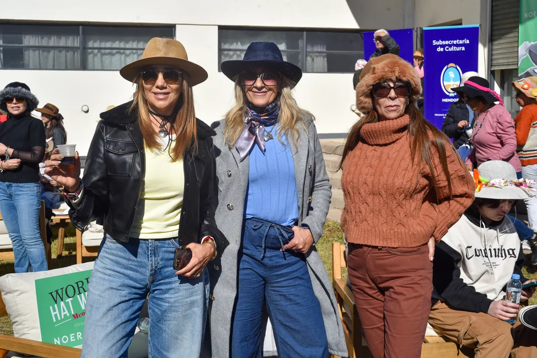 Claudia Sosa, Silvia Baldi y Ana Virginio.