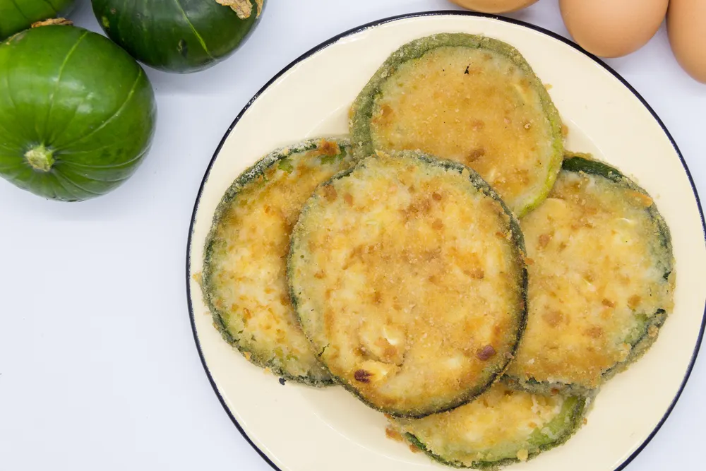 La receta de zapallitos a la milanesa es ideal para aprovechar zapallitos grandes o maduros que no sabés cómo usar.
