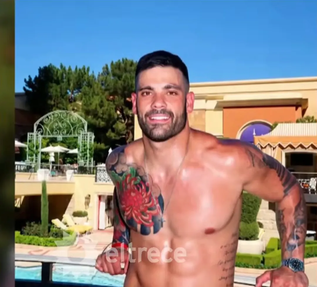 Juan Manuel Ramírez tiene 28 años, vive en Canelones, en Uruguay, y se dedica a la compraventa de vehículos y motos de agua, según contó Pochi.