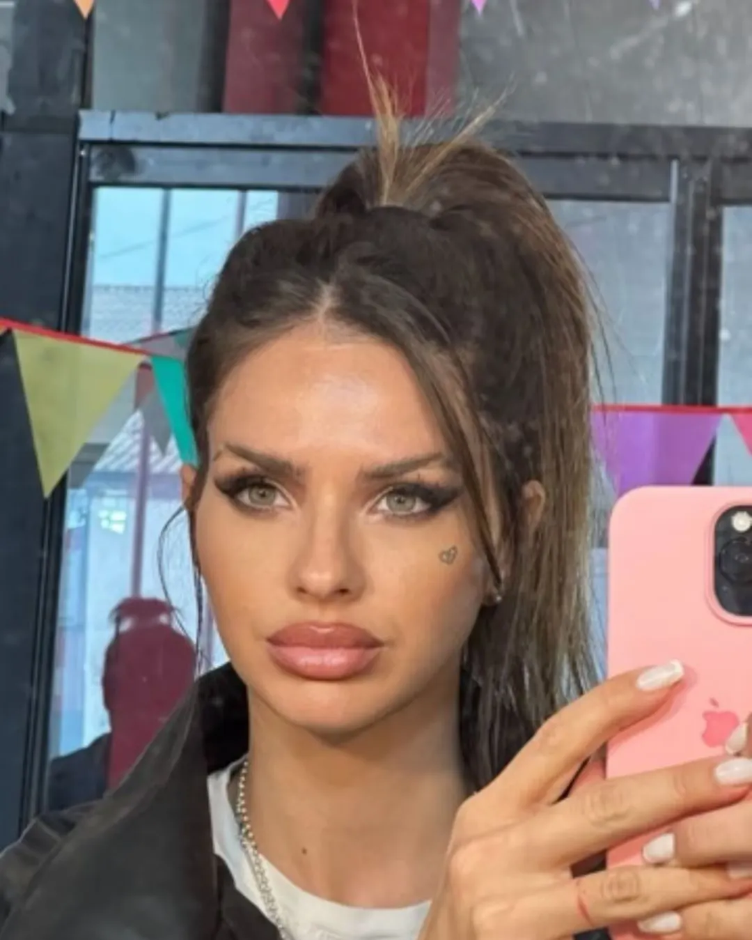 Mirá las fotos del look tumbero de La China Suárez que generó polémica ...