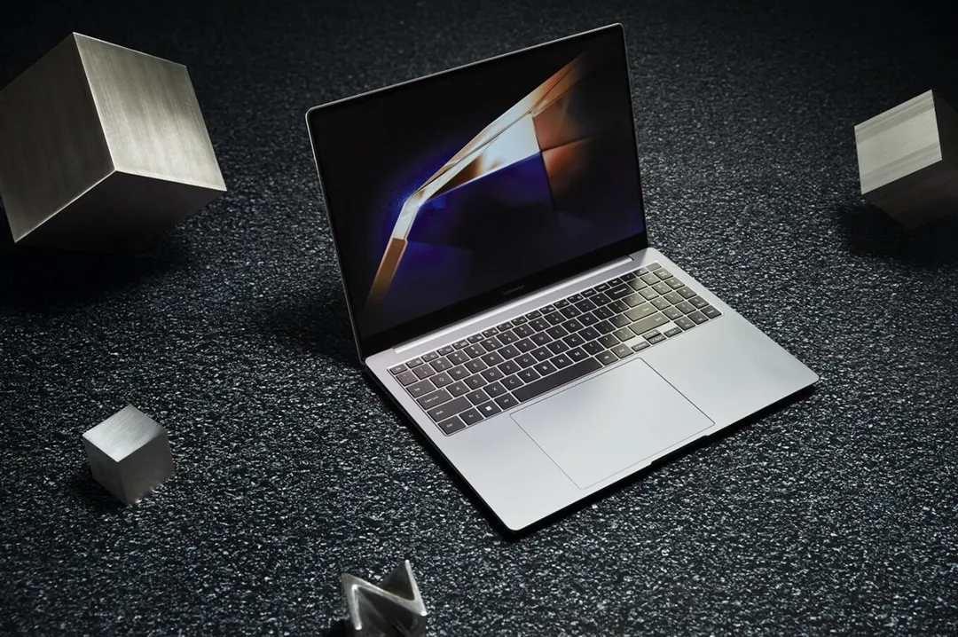 Galaxy Book6 Ultra: Potencia máxima con gráficos dedicados y pantalla Dynamic AMOLED 2X.