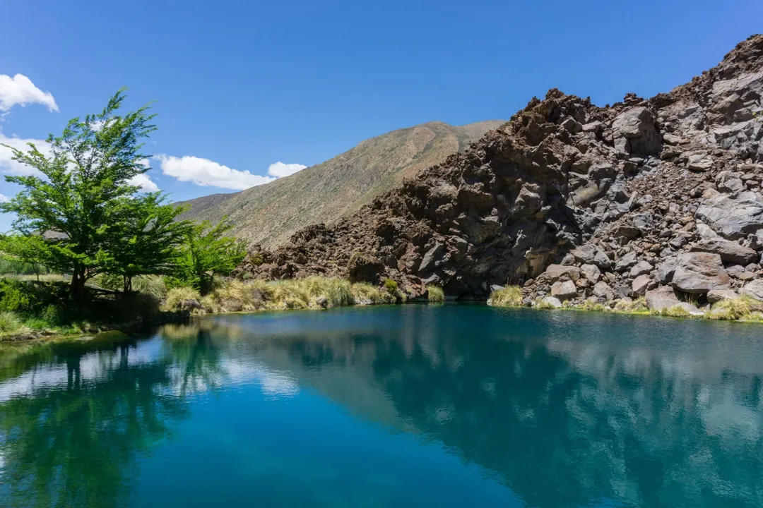 La Laguna de la Niña Encantada es una de las que más turistas atrae en Mendoza Foto: turismo-en-argentina.com