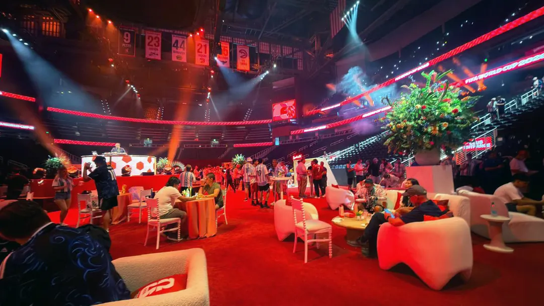 El estadio de los Atlanta Hawks se convirtió en una mega VIP para el partido de Argentina-Inglaterra.