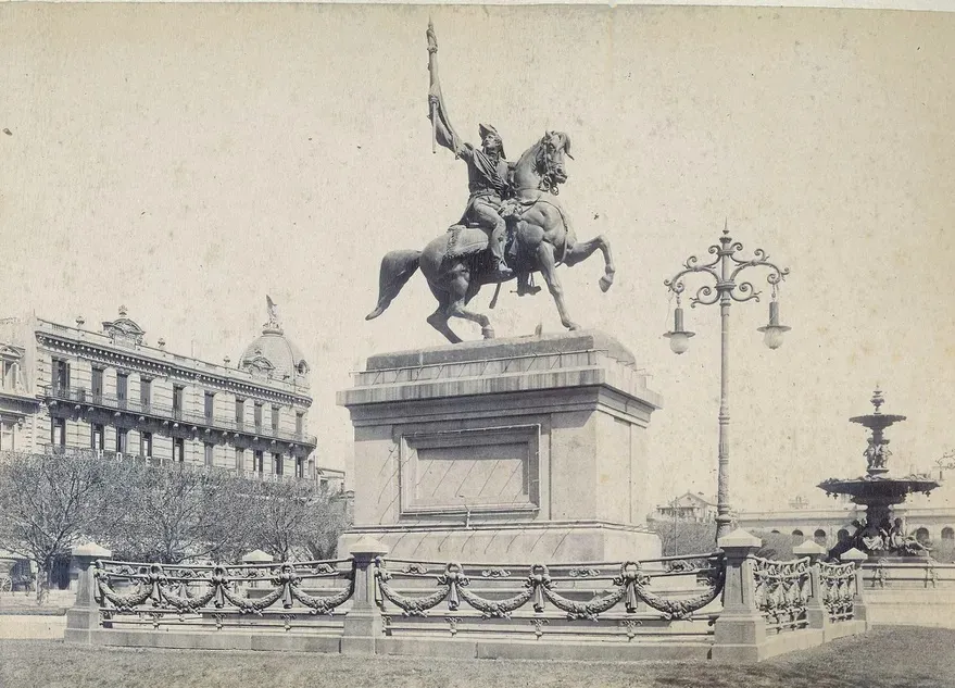 El monumento en su primitivo emplazamiento.