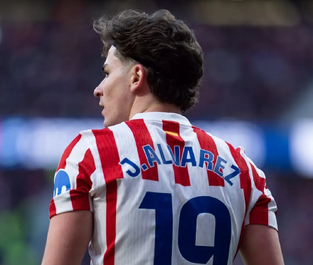 Para Laporta, Julián Álvarez no es prioridad.   