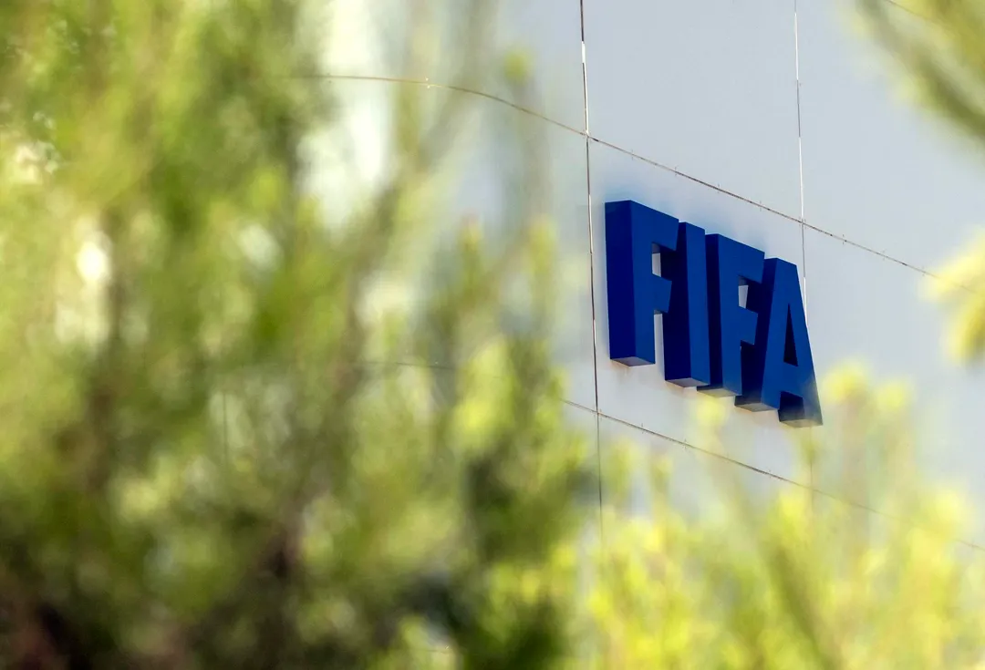 La FIFA fijó su postura tras las fuertes acusaciones contra su presidente.