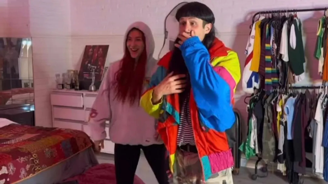 La cantante le había regalado una campera al artista estadounidense.