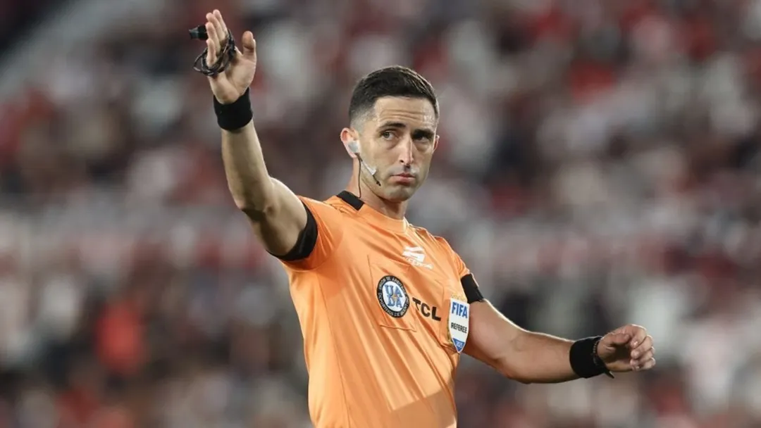 Nazareno Arasa dirigirá el duelo de Argentinos Juniors contra Belgrano de Córdoba.