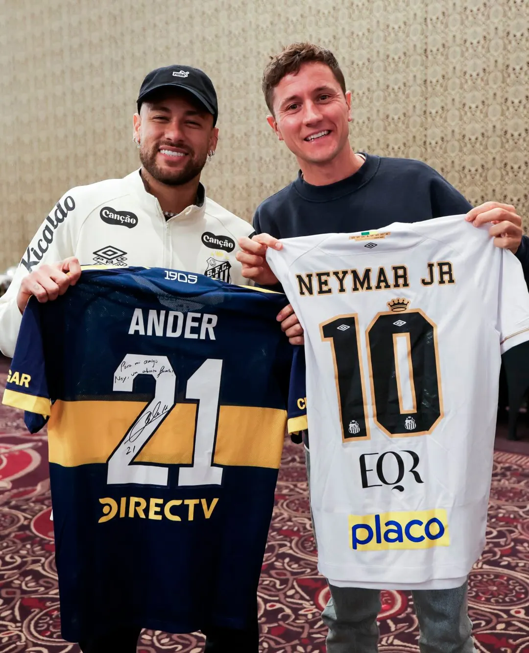 La foto que subió Neymar a su cuenta de Instagram junto con Ander Herrera, excompañero suyo en el PSG.