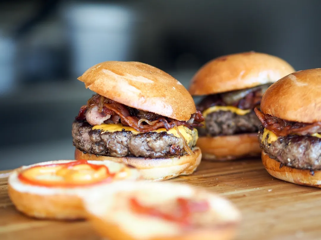 No ingerir hamburguesas antes de hacer Pilates.