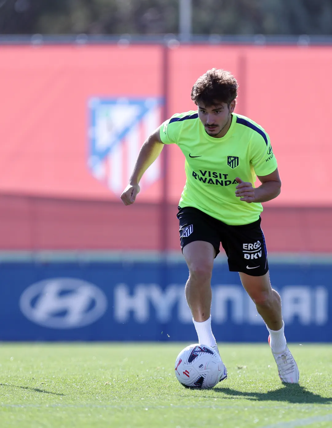 Julián Álvarez volvió a entrenarse con el Atlético de Madrid.