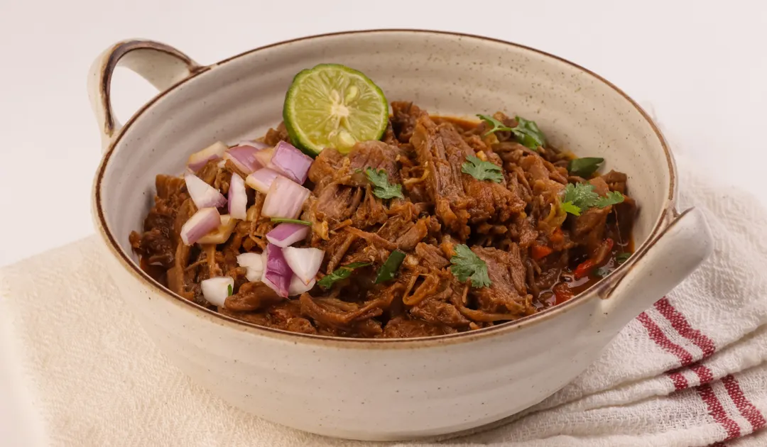 La receta de birria varía según la región de México.