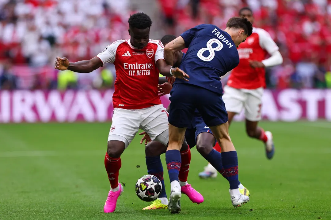 El antecedente de la final de la UEFA Champions League entre Arsenal y Paris Saint-Germain, donde el conjunto inglés perdió ambos sorteos, fue el antecedente más contundente. 