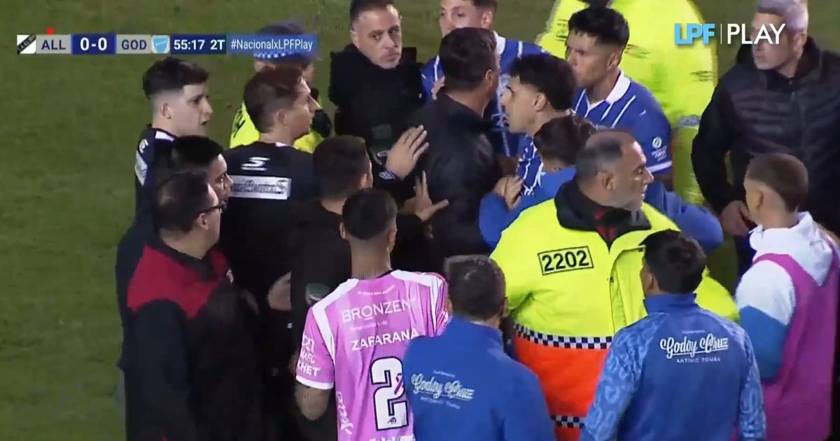 Escándalo en All Boys-Godoy Cruz: qué dijo Lamolina sobre el celular que le mostraron