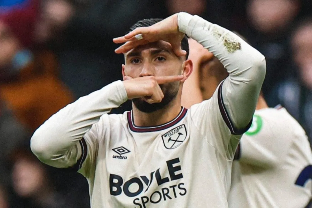 Juega el West Ham del mendocino, Tati Castellanos.