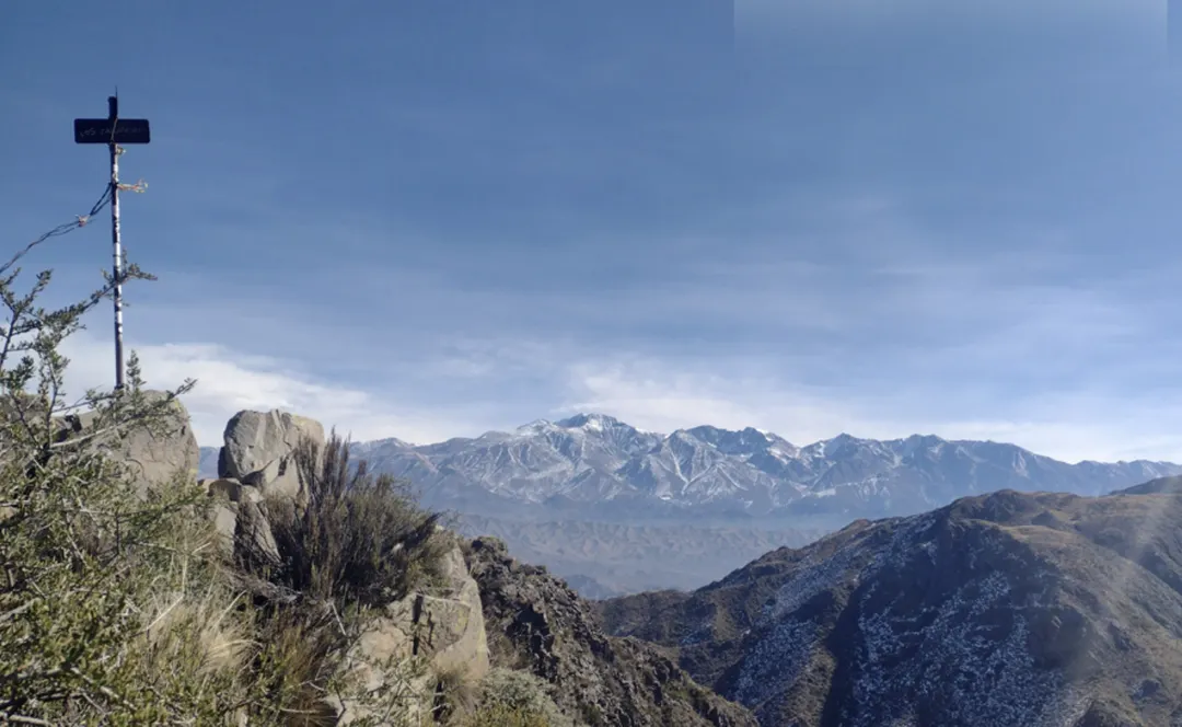 El Cerro se encuentra cerca de la Ruta 7. Foto: Turismo Luján de Cuyo