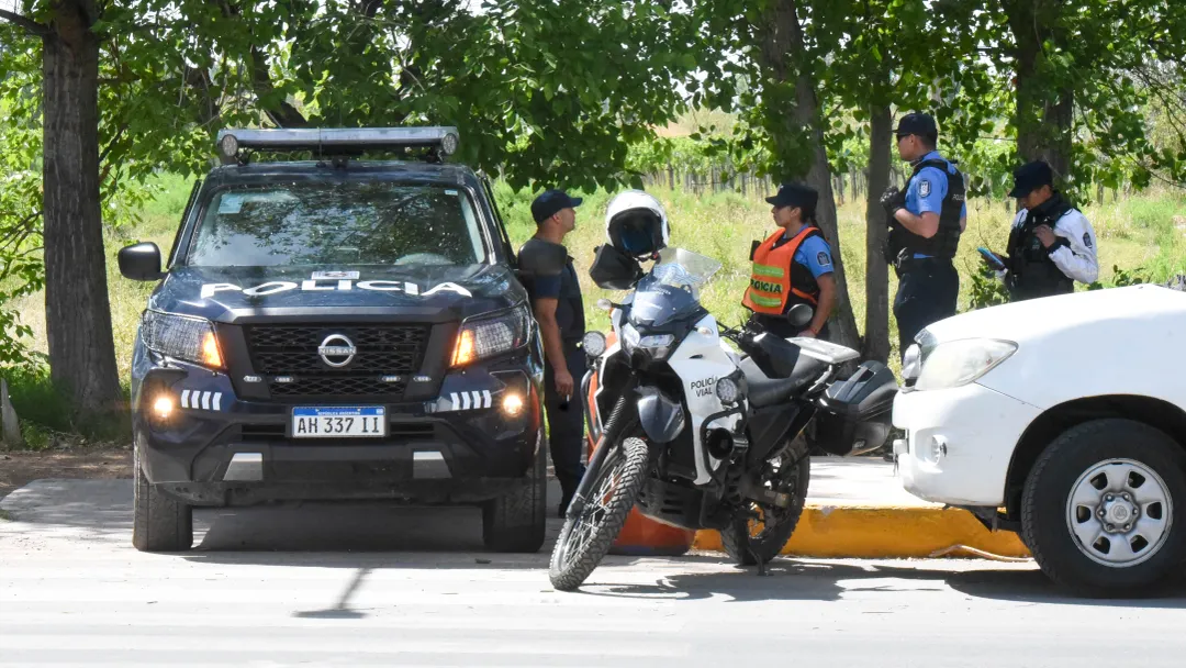 La presencia policial en el establecimiento de calle Severo del Castillo. 